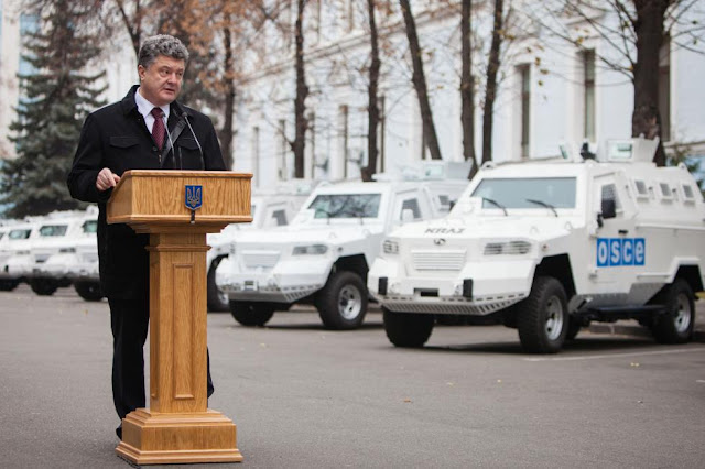 A Desperate Poroshenko Begs the West for more Anti-Russian Sanctions