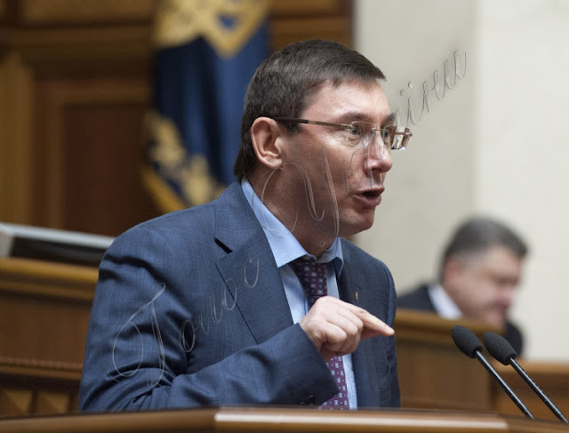 Lutsenko: `Third alternative: falling on our knees before Moscow`