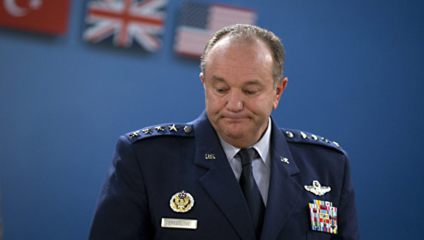 Breedlove: US Ready To "Fight and Defeat" Russia in Europe
