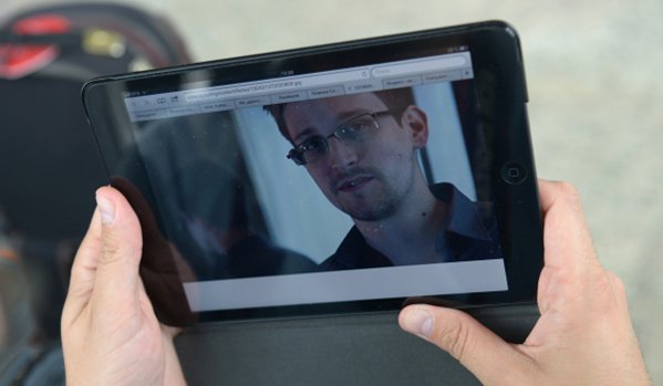 Snowden may stay at airport transit zone unlimited amount of time - Russian Justice Ministry