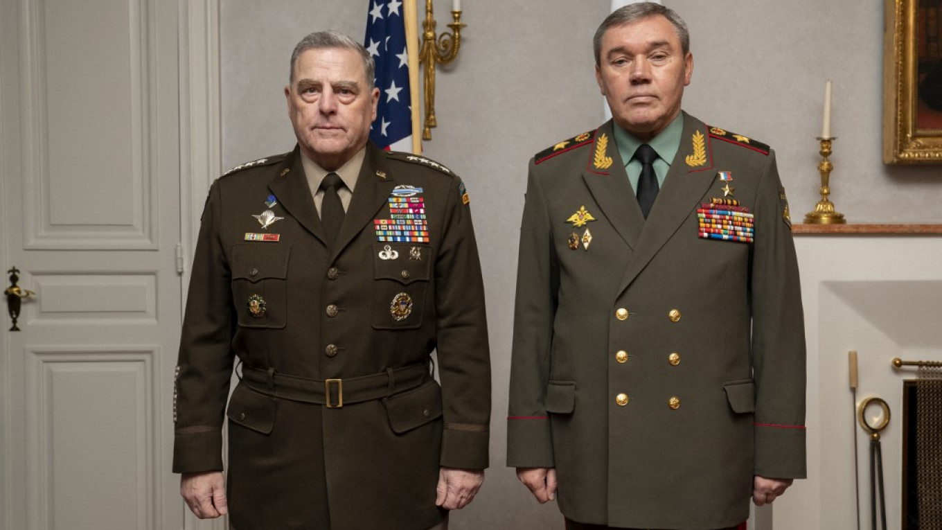 Top U.S., Russian Generals Meet in Helsinki