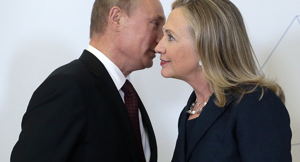 Clinton Foundation Invited ‘Manspreading’ Putin to New York in 2009