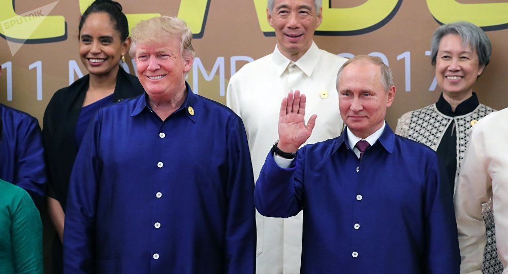 WATCH Putin, Trump Greeting Each Other at APEC Summit in Vietnam