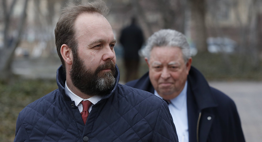 Trump Ex-Campaign Aide Close to Plea Deal With Russia Probe Counsel – Reports