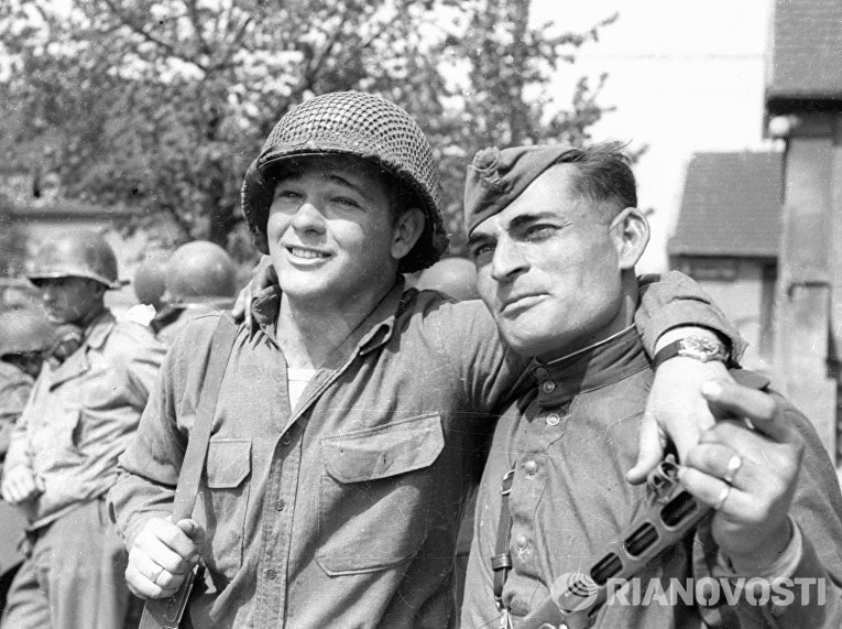 Вспоминая времена, когда американцы и русские сражались вместе
