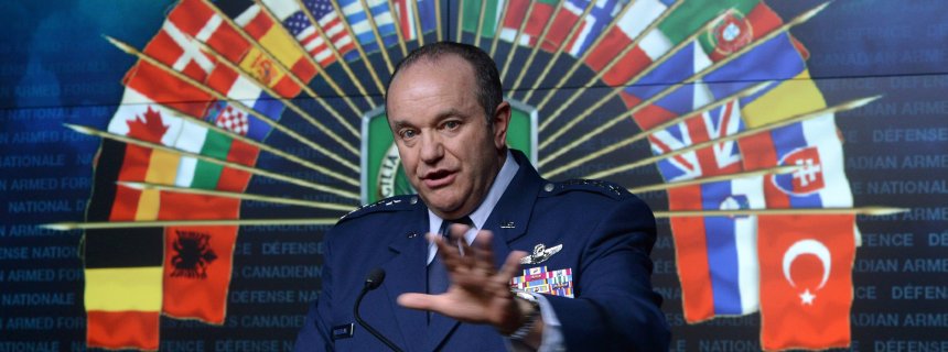 Breedlove`s Bellicosity: Berlin Alarmed by Aggressive NATO Stance on Ukraine