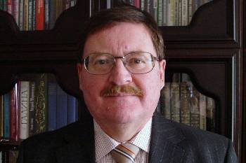 Nuclear disarmament is unthinkable until trust is restored between Russia and the US