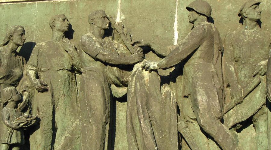 Activists ask UNESCO to protect Russian war memorials in Poland from destruction