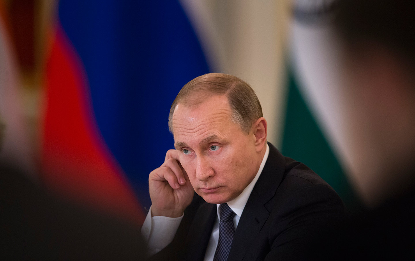 Trump’s Withdrawals From Afghanistan and Syria Are Hardly ‘A Gift to Putin’